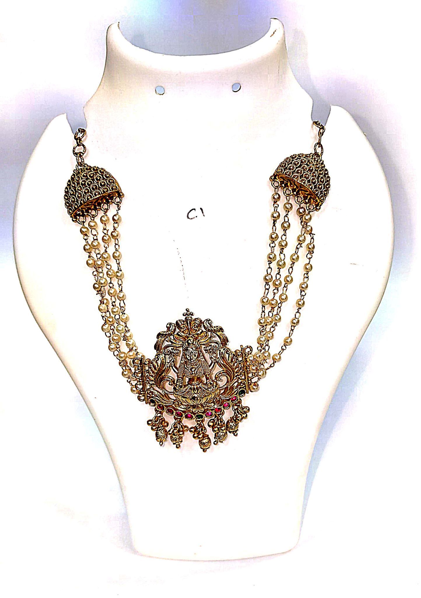 Pearl and antique gold plated traditional necklace set