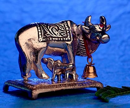 DreamKraft Metal Kamdhenu Cow And Calf Showpiece, Standard, Silver