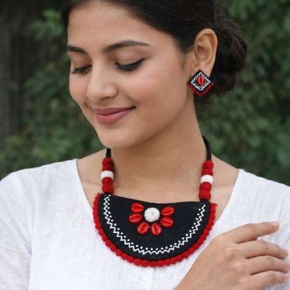 Handmade febric necklace    earrings  and bangles set.