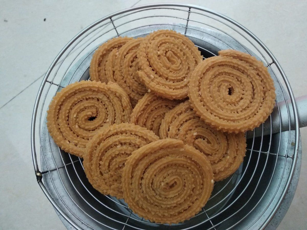 Traditional Crispy Rice Chakli | Authentic Savory Snack | Tea-Time Treat