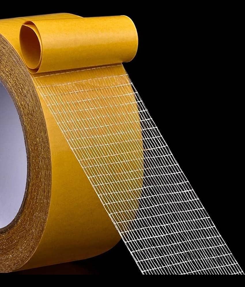 Double-Sided Carpet Tape 3 cm × 5m – Super Strong, Non-Slip, Waterproof Yellow Tape – Ideal for Arts, Crafts, Packaging & Outdoor Use, Crafting Tape, Mesh Grid Adhesive for Rugs