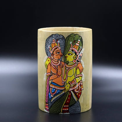 Wooden Pattachitra Pen / Pencil Stand Wooden Pattachitra Pen / Pencil Stand