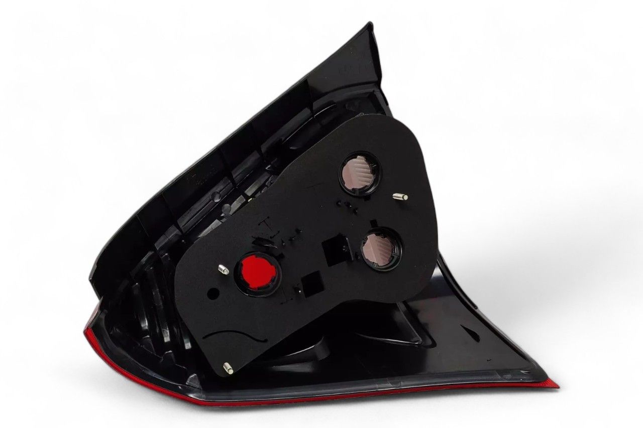 Lumax Rear Tail Lamp - RH 072-RCU-C-LR