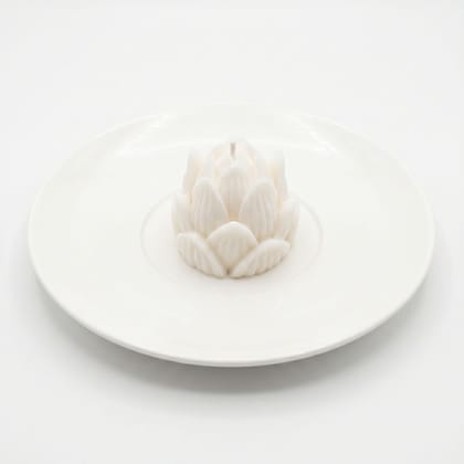 Small White Lotus Soy Candle – Japanese Cherry Blossom Fragrance 