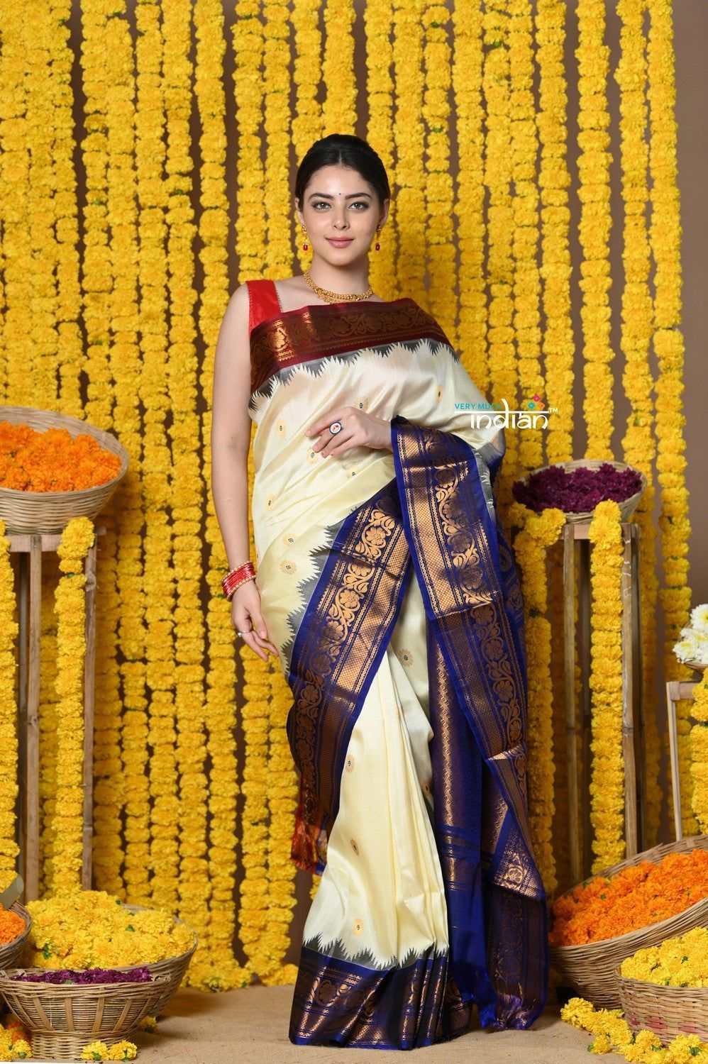 Rajsi~ Handloom Pure Silk Gadwal Saree Handcrafted Zari Pallu In White and Blue Border