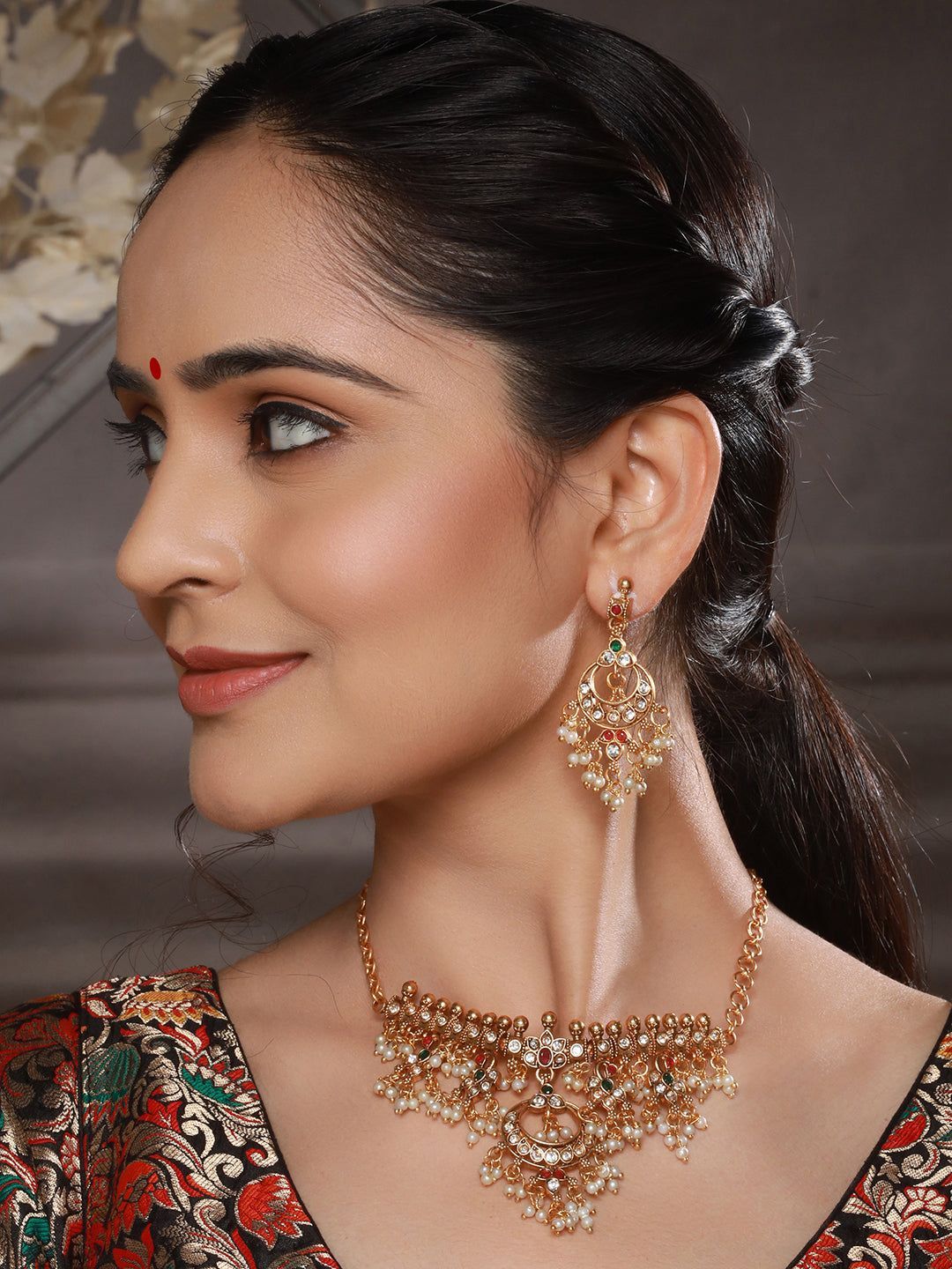 Gold Plated Kemp Stones Pearl beaded Chandbali Pendant Style Choker Jewellery Set