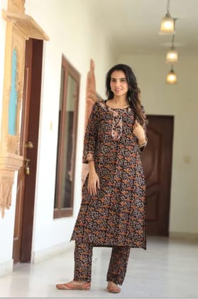 Beige And Brown Cotton Premium And Elegant Kurti With Pant For Women Beige And Brown Cotton Premium And Elegant Kurti With Pant For Women