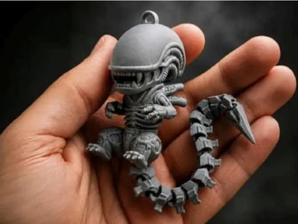 3D Printed Xenomorph Alien Keychain | Detailed AlienKey Ring | Unique Sci-Fi Bag Charm & Collectible