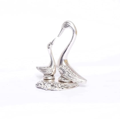 DreamKraft Love Birds Swan Set Metal Statue, Pair of Kissing Duck,Showpiece Figurines for Home Decor (Silver Color, 12x8x14 cm)