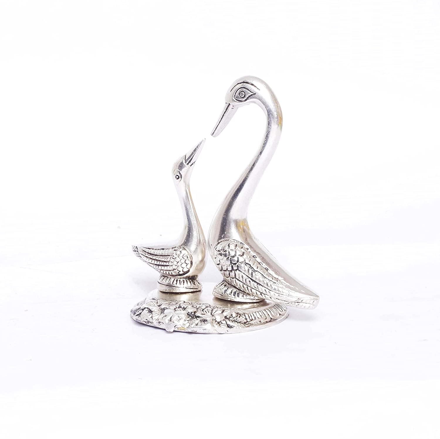 DreamKraft Love Birds Swan Set Metal Statue, Pair of Kissing Duck,Showpiece Figurines for Home Decor (Silver Color, 12x8x14 cm)