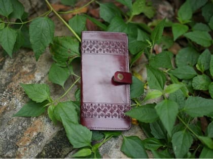 HerCloche Sleek Wallet