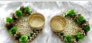 Pair with Box Diva