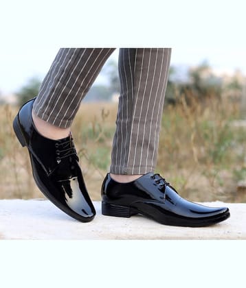 Aadi Black Men's Oxford Formal Shoes