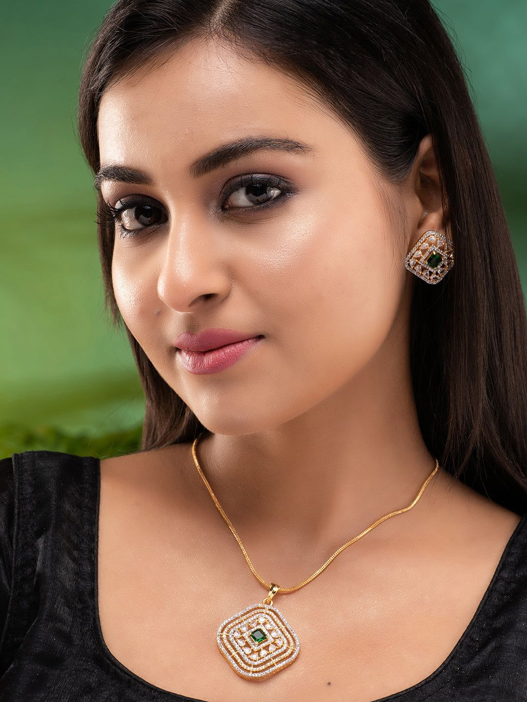 Women Green Jewellery Set