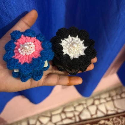 crochet clutcher