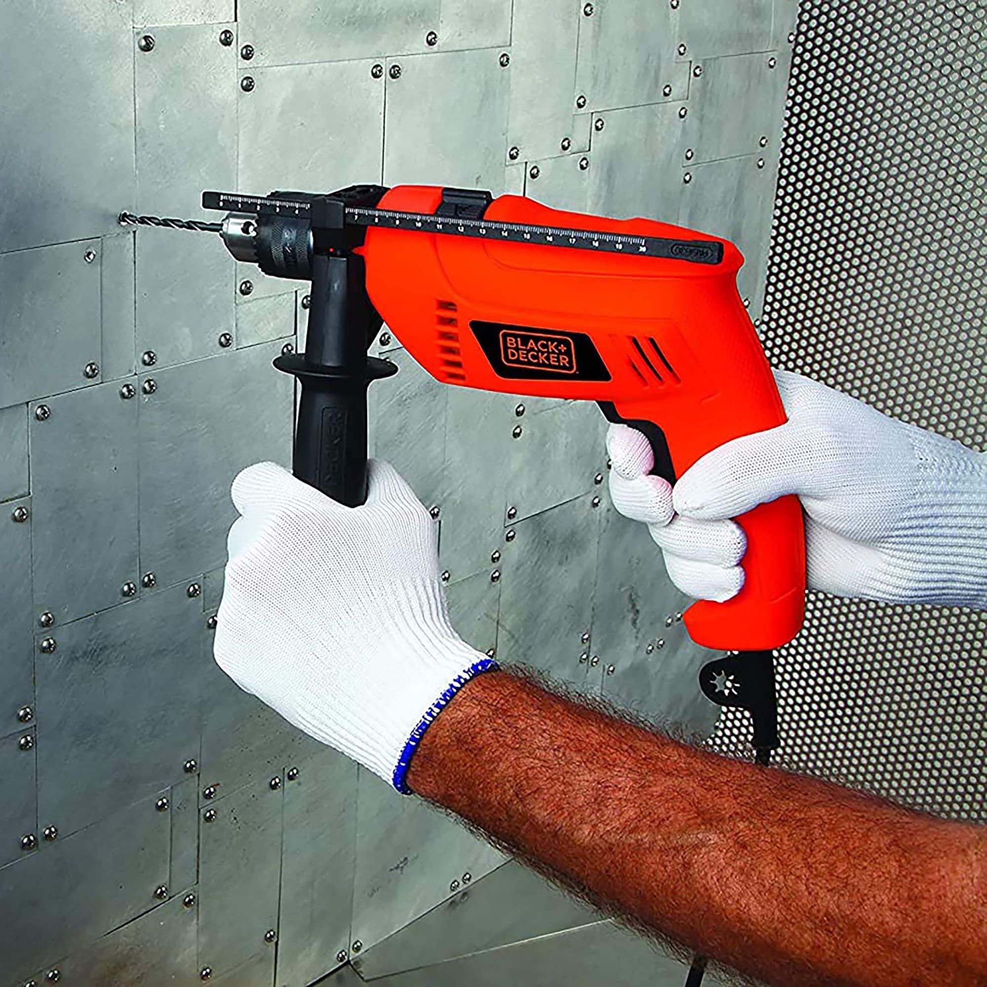 BLACK & DECKER 550W 13mm variable speed hammer drill