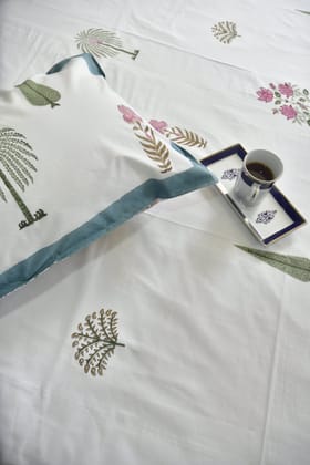 Floral Bliss Bedsheet: Jaipur Elegance, Soft Comfort - King (90 x 108) inches bedsheet Floral Bliss Bedsheet: Jaipur Elegance, Soft Comfort - King (90 x 108) inches bedsheet