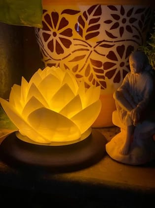 Lotus Tea Light Candle Holder 9.5cm x 9.5cm  3D Printed PLA Decorative Diwali Lantern Accent for LED Tea Lights and Votive Candles - with LED Light Free