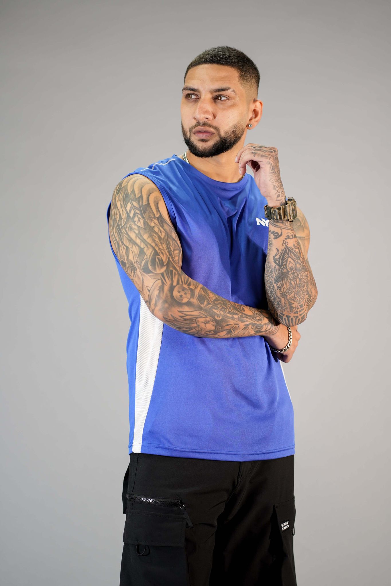 Blue Solid Slim Fit Training Vest