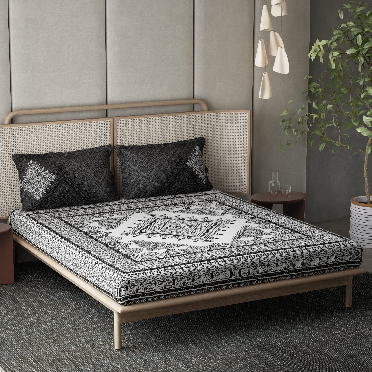 DDECOR - Africana Collection 100% Cotton Ethnic Pattern 136TC Super King |274 CM X 274 CM| Black And White