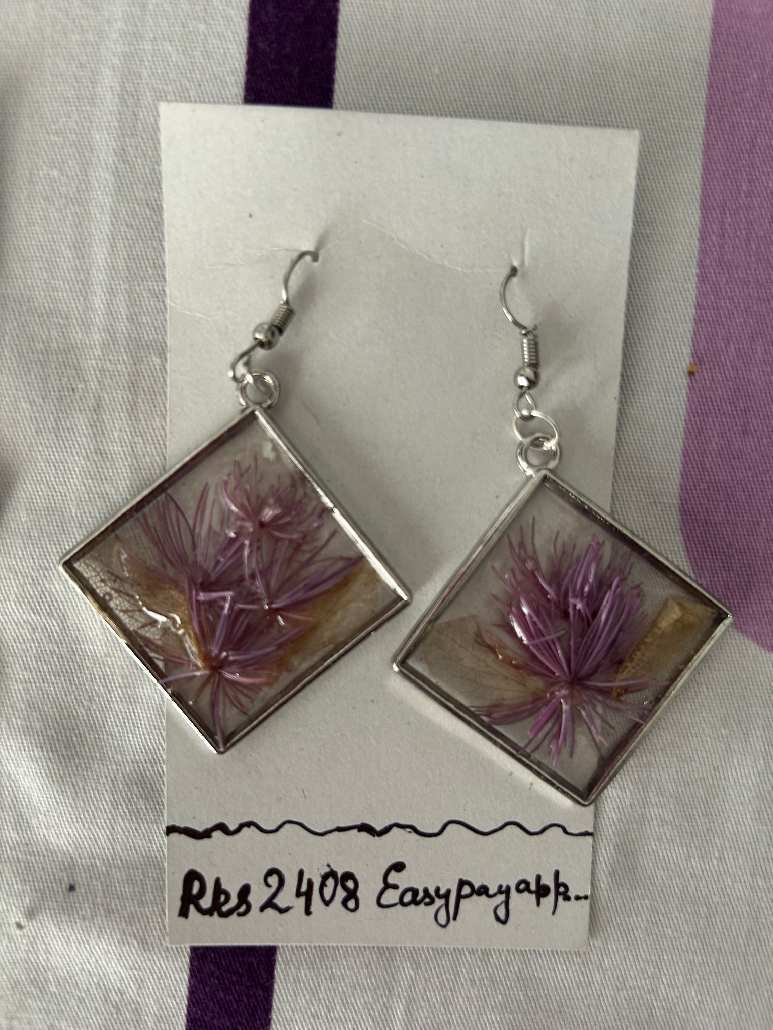 Resin light purple flower