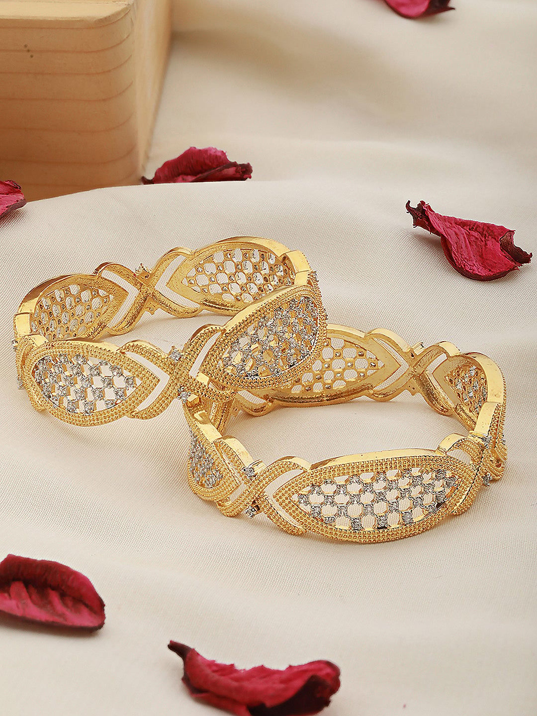 Set of 2 Dual Gold Plated Modern Blend Hand Crafted Bangles Set