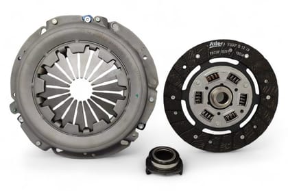 Valeo Clutch Kit (Disc+Pressure Plate+Bearing) 821071