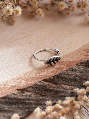 925 Sterling Silver Oxidised Leafy Nose Pin Studs For Women