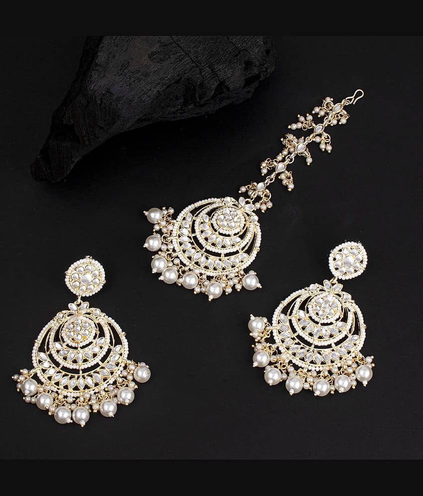Sukkhi Designer Gold Plated Floral Kundan Chandelier Earring Mangtikka Set For Women
