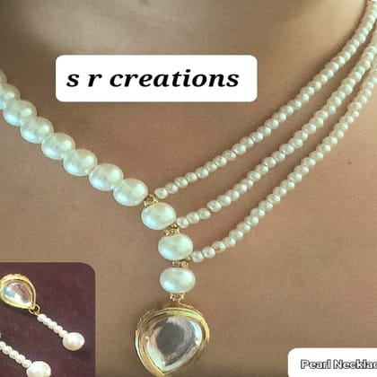 Stylish Pearl Necklace