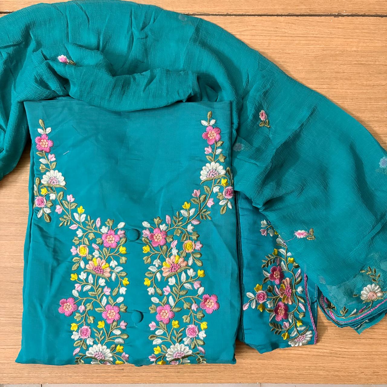Pakistani suit