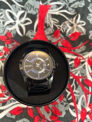 Men watch Fastrack black