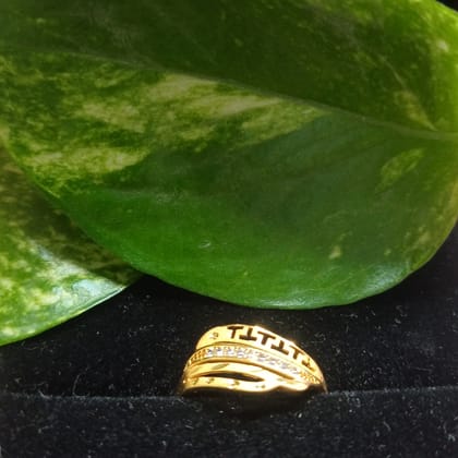Sleek Gold Plated Alloy Ring for Women – Stylish Zircon Design, Adjustable Size, Fashion Jewelry