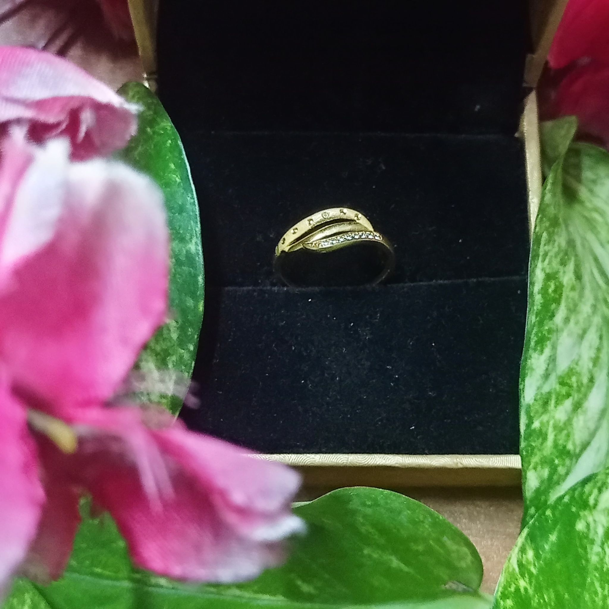 Gold Plated Solitaire Ring for Women – Classic & Stylish