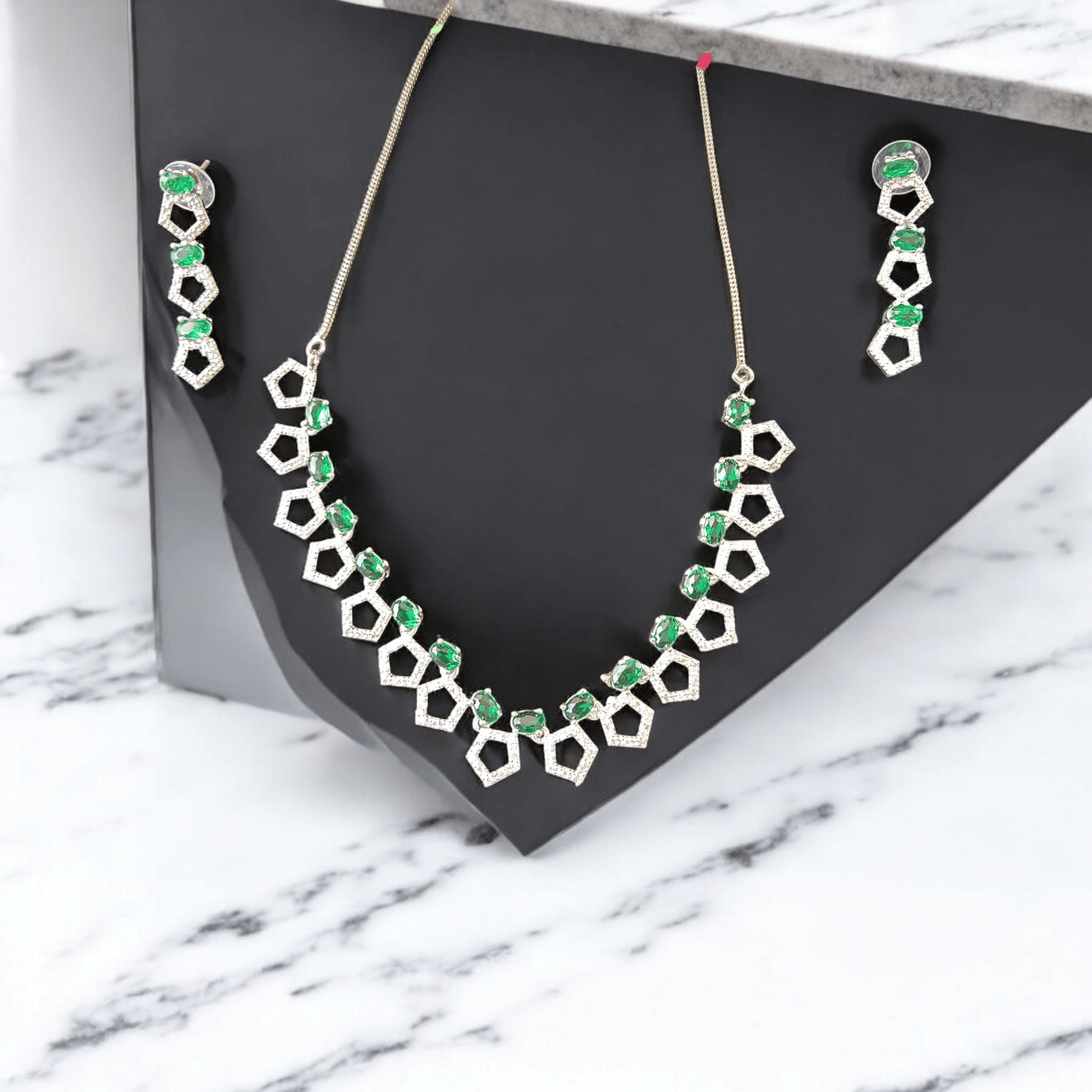  Green and White Geometric Rhinestone Necklace and Earrings Set