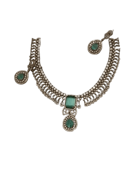 Stunning Silver and Green Emerald Necklace Set with Intricate Design