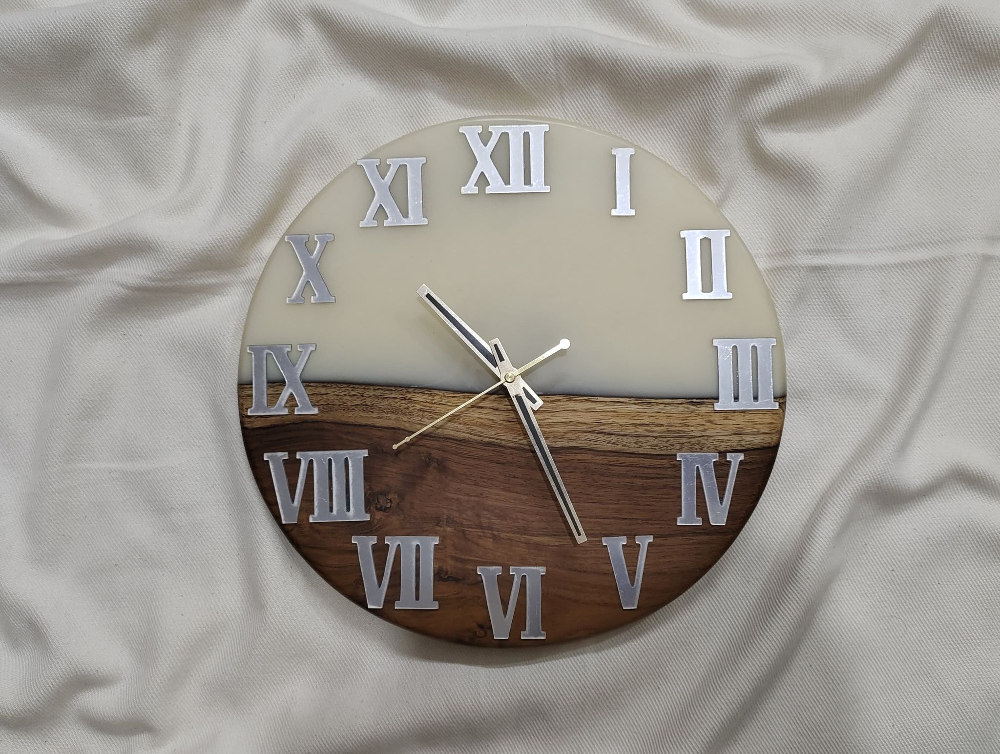 Unique Epoxy Resin Wood Wall Clock | Handmade Home Decor | Modern Farmhouse Design | 12 Inch Diameter
