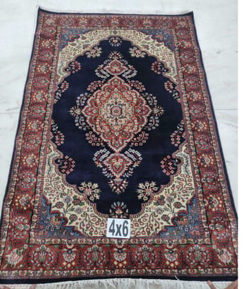 Hand-Knotted Wool Rug with GI certified Intricate Floral Design and Fringe Hand-Knotted Wool Rug with GI certified Intricate Floral Design and Fringe