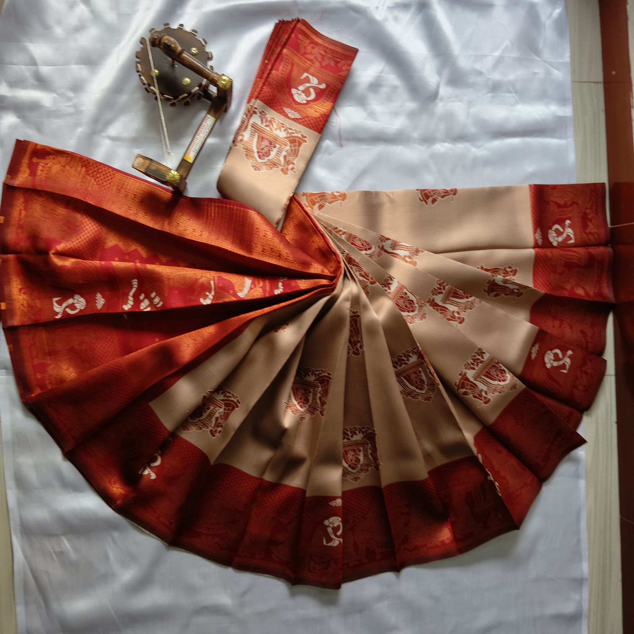 Kubera Silk Cottton Saree&nbsp;with Blouse&nbsp;Caramel with meroon