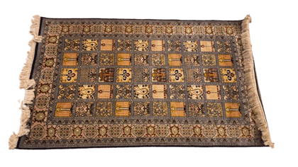 Handmade Persian Rug with Traditional Floral Design Handmade Persian Rug with Traditional Floral Design