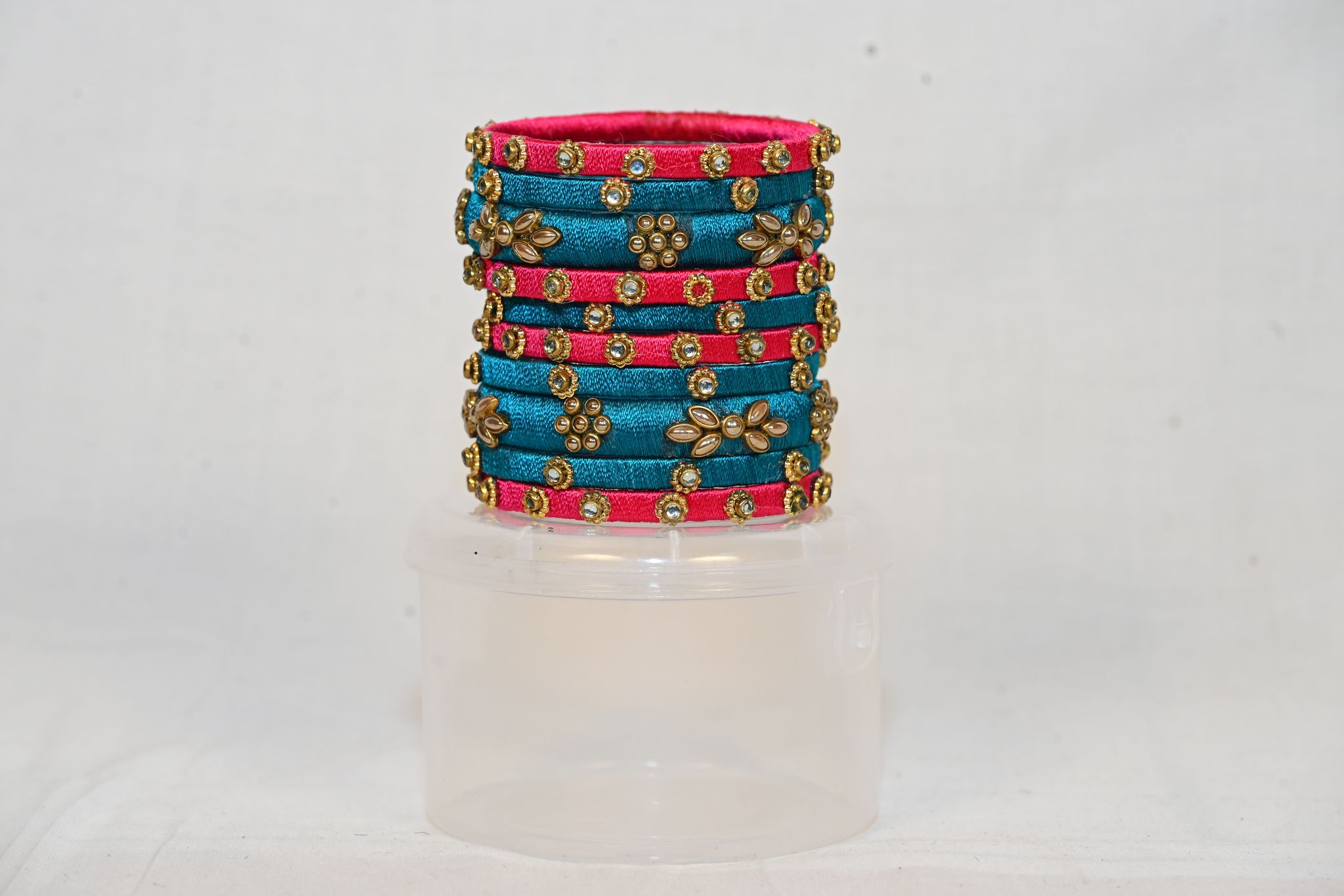 Thread bangle set