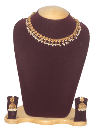 Elegant Gold-Toned Necklace & Earring Set with Pearls