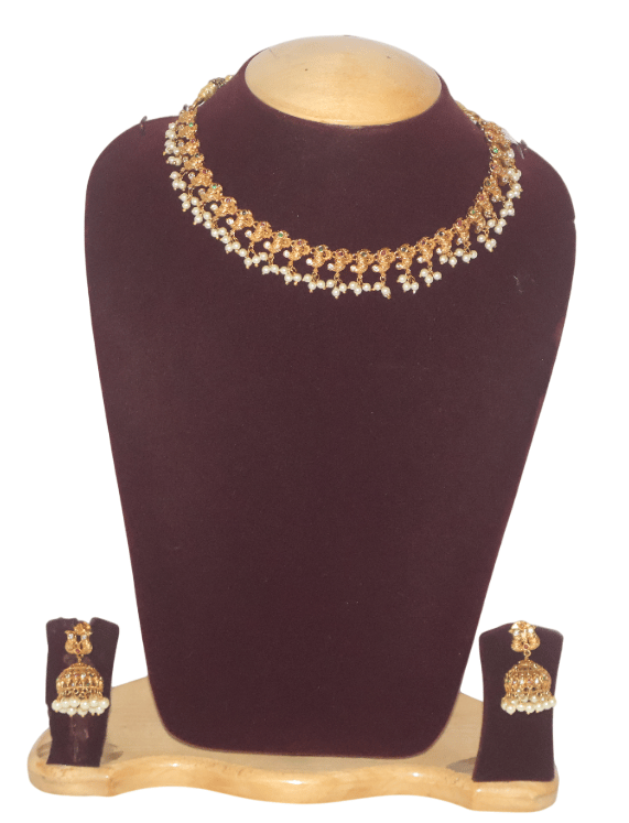 Elegant Gold-Toned Necklace & Earring Set with Pearls