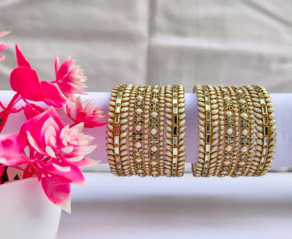 Bridal Set Elegant Pearl & Mirror Work Bangles Bridal Set Elegant Pearl & Mirror Work Bangles