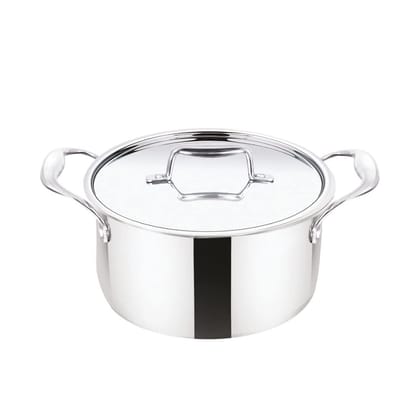 Baltra Triply 2.5 LTR Cook & Serve Casserole with Stainless Steel Lid 18 CM Baltra Triply 2.5 LTR Cook & Serve Casserole with Stainless Steel Lid 18 CM