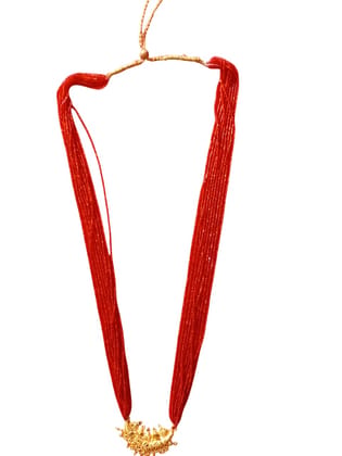Elegant Red Beaded Necklace with Golden Accent Elegant Red Beaded Necklace with Golden Accent