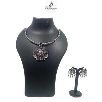 SAMIRA Luxury Handcrafted Necklace Jewellery Set with Ear Rings Oxidized Rhombus Pendant