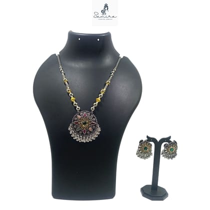 SAMIRA Luxury Handcrafted Necklace Jewellery Set with Ear Rings Oxidized Round Pendant