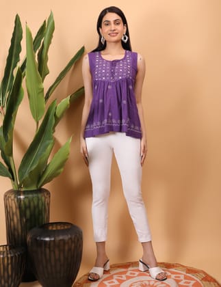 Shwet Women Purple Chikankari Sleevless Yoke Top