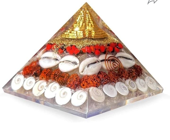 Energy Pyramid: Resin Art, Healing Crystals, & Spiritual Decor